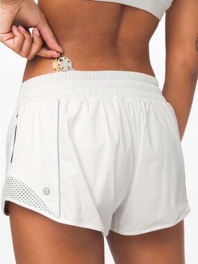 Lululemon Hotty Hot Women's White Athletic Running Shorts 2.5 Size 4